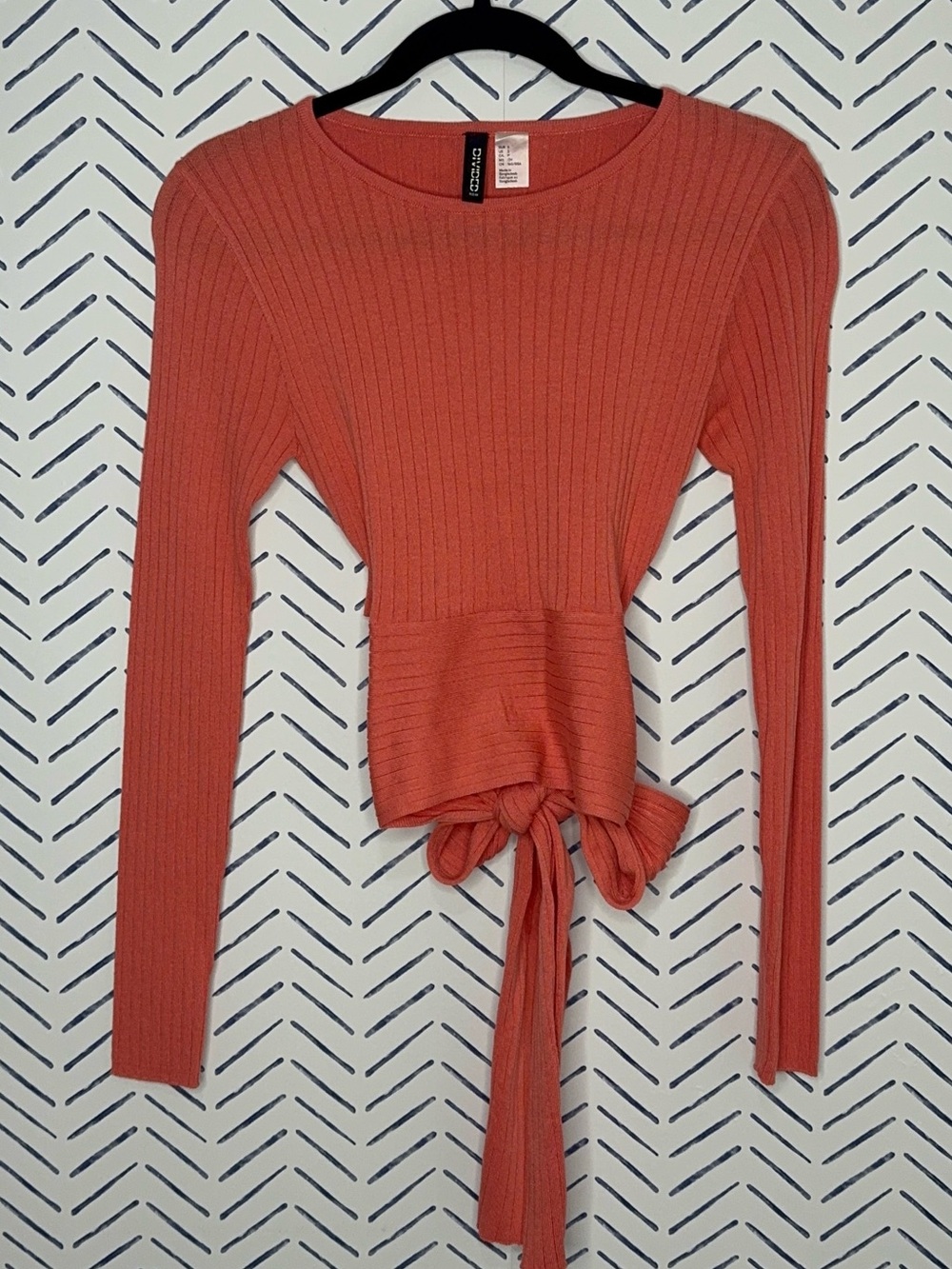 H&M Lightweight knit long sleeve statement crop top size small Coral